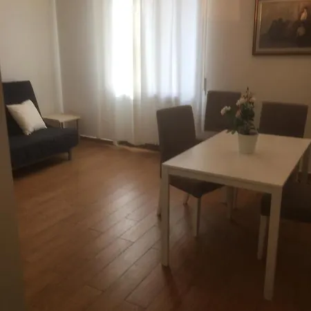 Cherubini 1 Apartment Florence